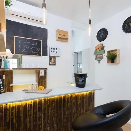 Host Wise - Large Flat W Terrace - Ace Location At Aliados Oporto
