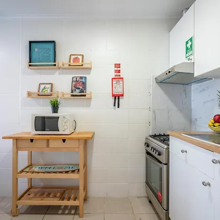 Host Wise - Large Flat W Terrace - Ace Location At Aliados Oporto