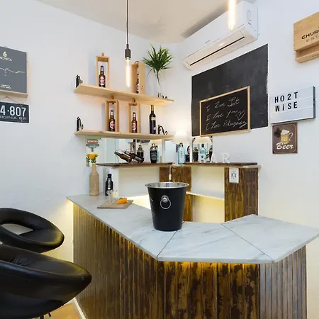 Host Wise - Large Flat W Terrace - Ace Location At Aliados Appartement